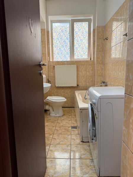 Drumul Taberei, Valea Oltului, apartament 2 camere, loc parcare inclus.