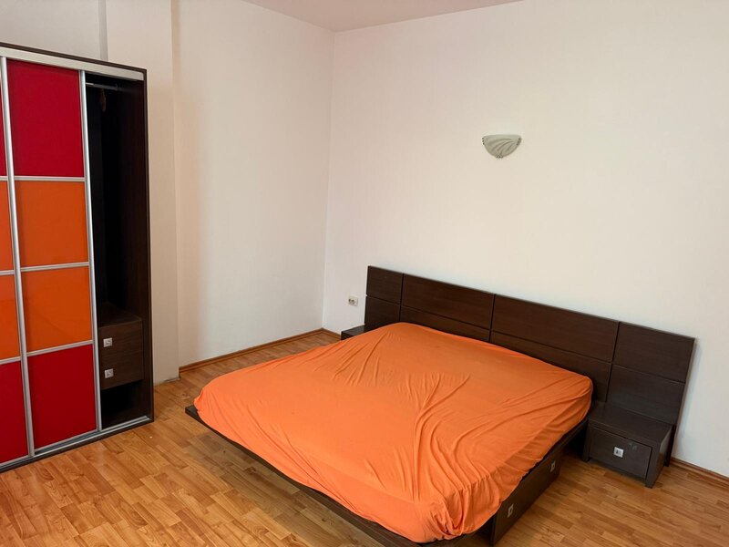 Drumul Taberei, Valea Oltului, apartament 2 camere, loc parcare inclus.